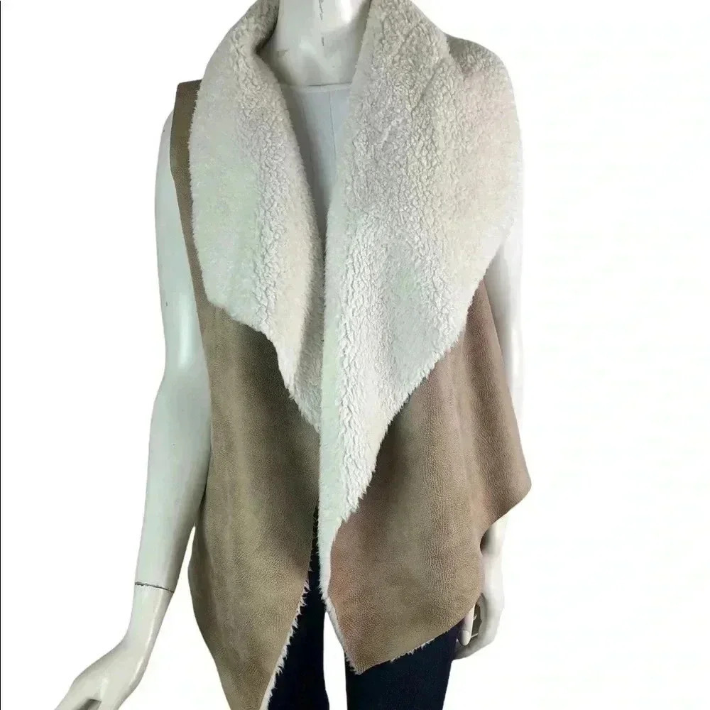 Coco + Jaimeson Tan Faux Shearling Open Front Ves… - image 2